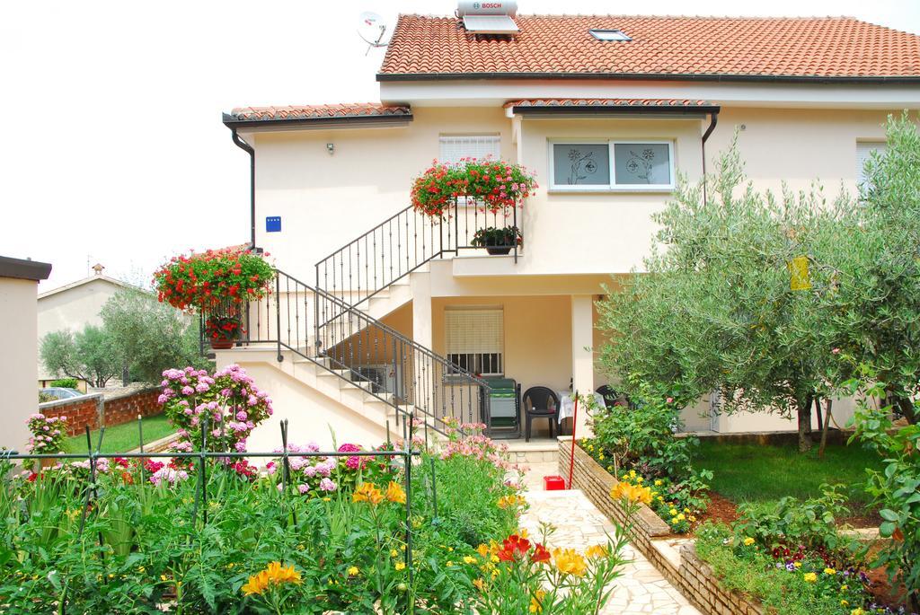 Apartments Hortensia Пула Екстер'єр фото