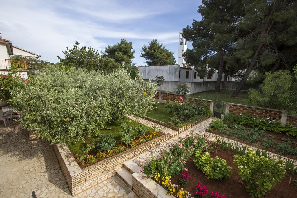 Apartments Hortensia Пула Екстер'єр фото